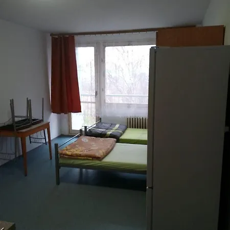Hostel Bytový Dům Kahan *